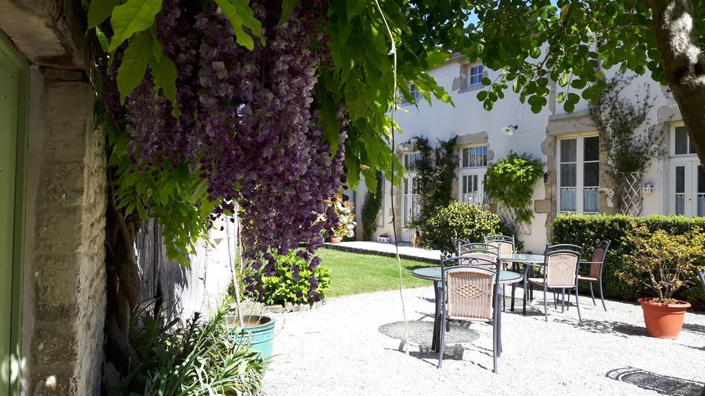 Hôtel du Donjon Aulnay (Charente-Maritime) Exterior foto