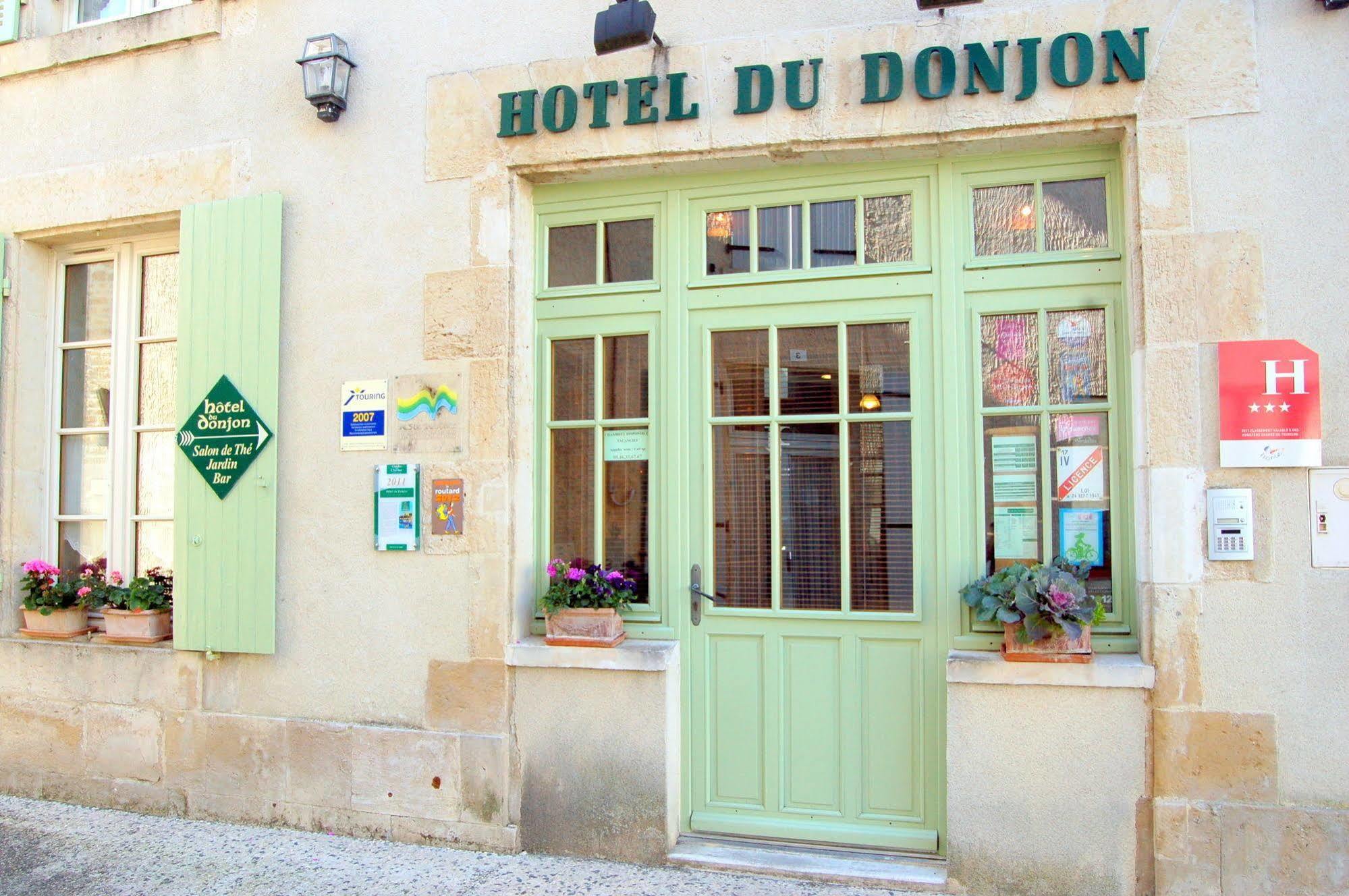 Hôtel du Donjon Aulnay (Charente-Maritime) Exterior foto